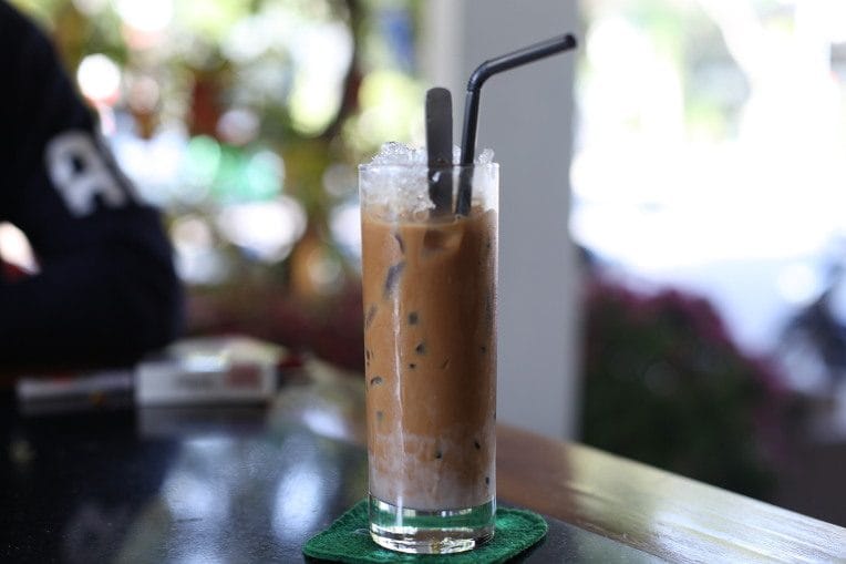 The Ice Line: How Vietnam, Thailand, Hong Kong and Taiwan Turned the Same Heat Into Four Different Drinks