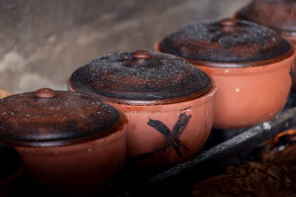 The Clay Pot Renaissance: Why Earthenware Still Decides How Asia Tastes